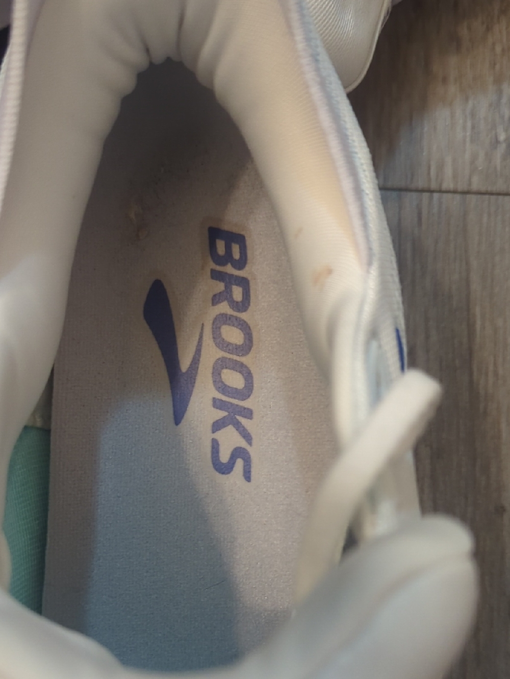 Brooks Glycerin GTS 22 Womens Sneakers - Picture 9 of 11